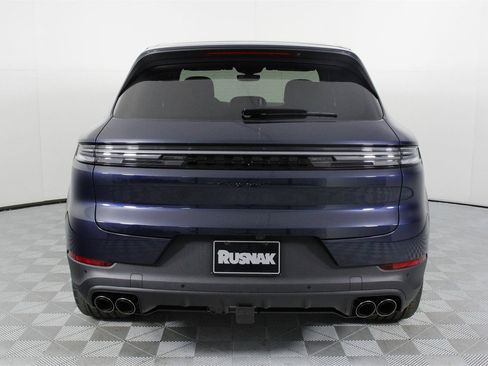 New 2026 Porsche Cayenne S image 6