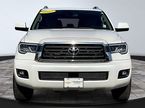 Used 2022 Toyota Sequoia SR5 image 3