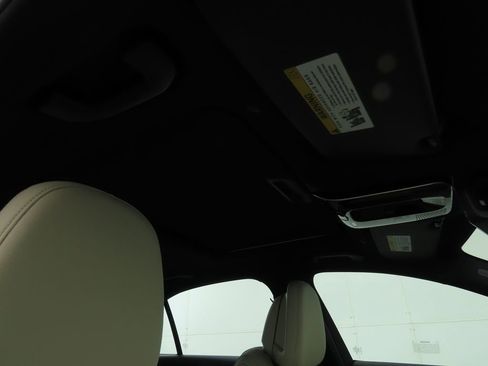 Certified 2025 Mercedes-Benz C 300 Sedan image 18