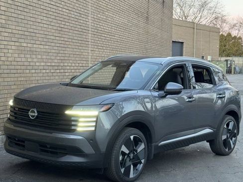 Used 2025 Nissan Kicks SR image 29