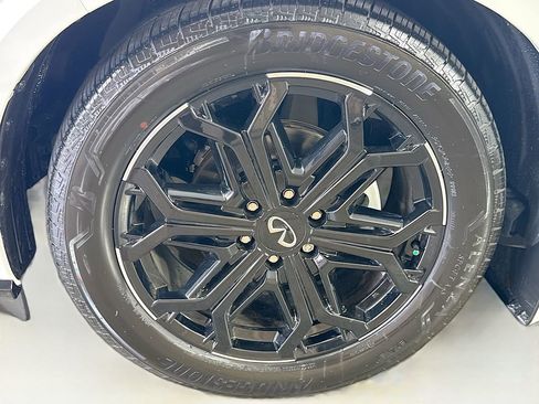 New 2026 INFINITI QX80 SPORT w/ Sport Exterior Package image 43