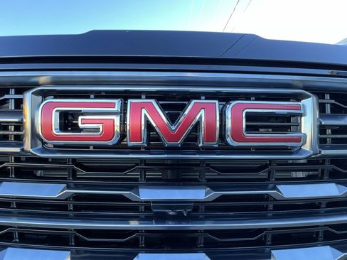 Certified 2024 GMC Sierra 3500 AT4 w/ AT4 Preferred Package image 32