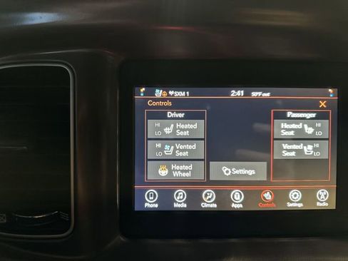 Used 2020 Dodge Charger SXT w/ Leather Interior Group image 31