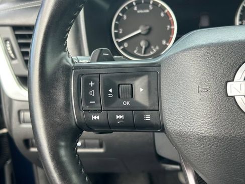 Used 2025 Nissan Rogue SV AWD/4WD image 21