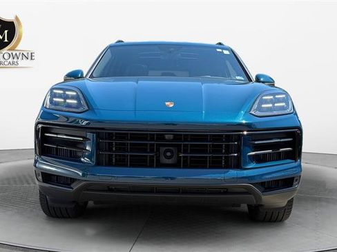 Used 2025 Porsche Cayenne S w/ Premium Package Plus AWD/4WD image 8