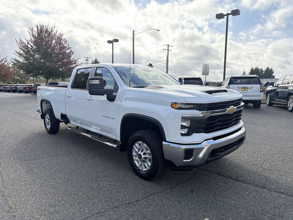 Certified 2026 Chevrolet Silverado 2500 LT AWD/4WD image 3