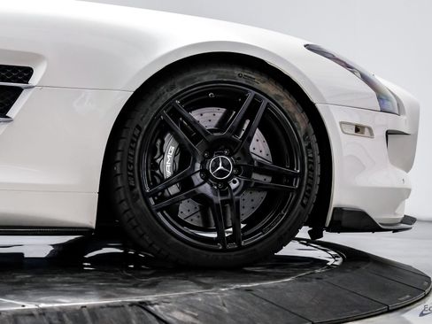 Used 2011 Mercedes-Benz SLS AMG Coupe image 95