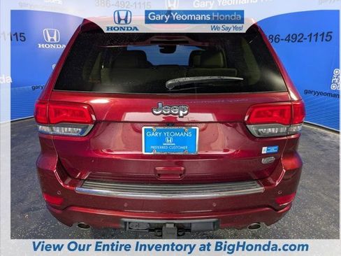 Used 2017 Jeep Grand Cherokee Overland w/ Jeep Active Safety Group image 5