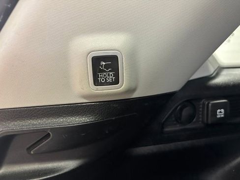 Used 2023 Jeep Grand Cherokee Limited AWD/4WD image 22
