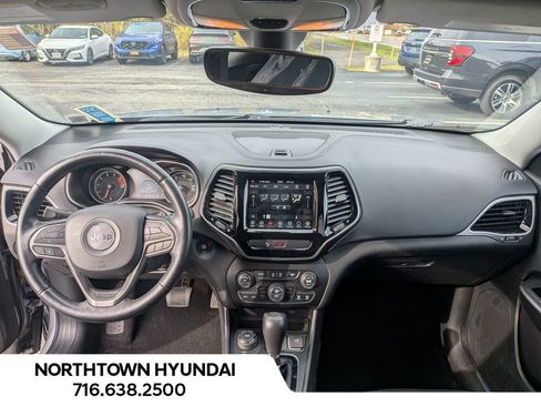 Used 2019 Jeep Cherokee Limited image 6