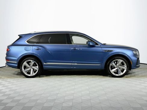 Used 2023 Bentley Bentayga Extended Wheelbase AWD/4WD image 5