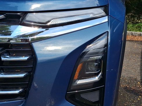 Used 2026 Chevrolet Equinox LT w/ Convenience Package II AWD/4WD image 3