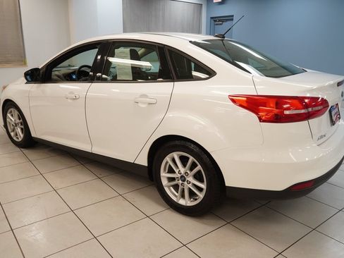 Used 2016 Ford Focus SE FWD image 7