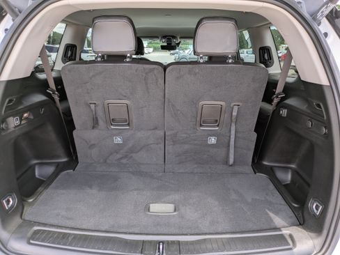 Used 2023 Jeep Grand Cherokee L Limited w/ Luxury Tech Group II image 9