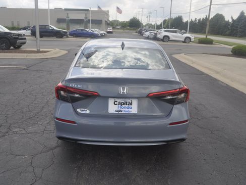 Used 2024 Honda Civic EX image 6