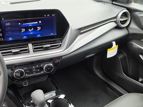 New 2026 Chevrolet Trax ACTIV w/ Driver Confidence Package FWD image 34