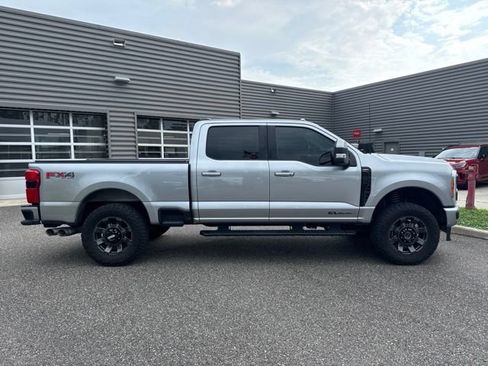 Used 2023 Ford F250 Lariat w/ Sport Appearance Package AWD/4WD image 4
