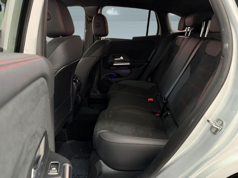 Used 2023 Mercedes-Benz GLA 250 image 12