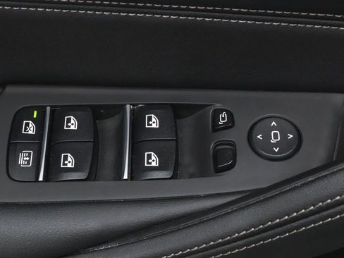 Used 2023 BMW M550i xDrive w/ Parking Assistance Package image 15