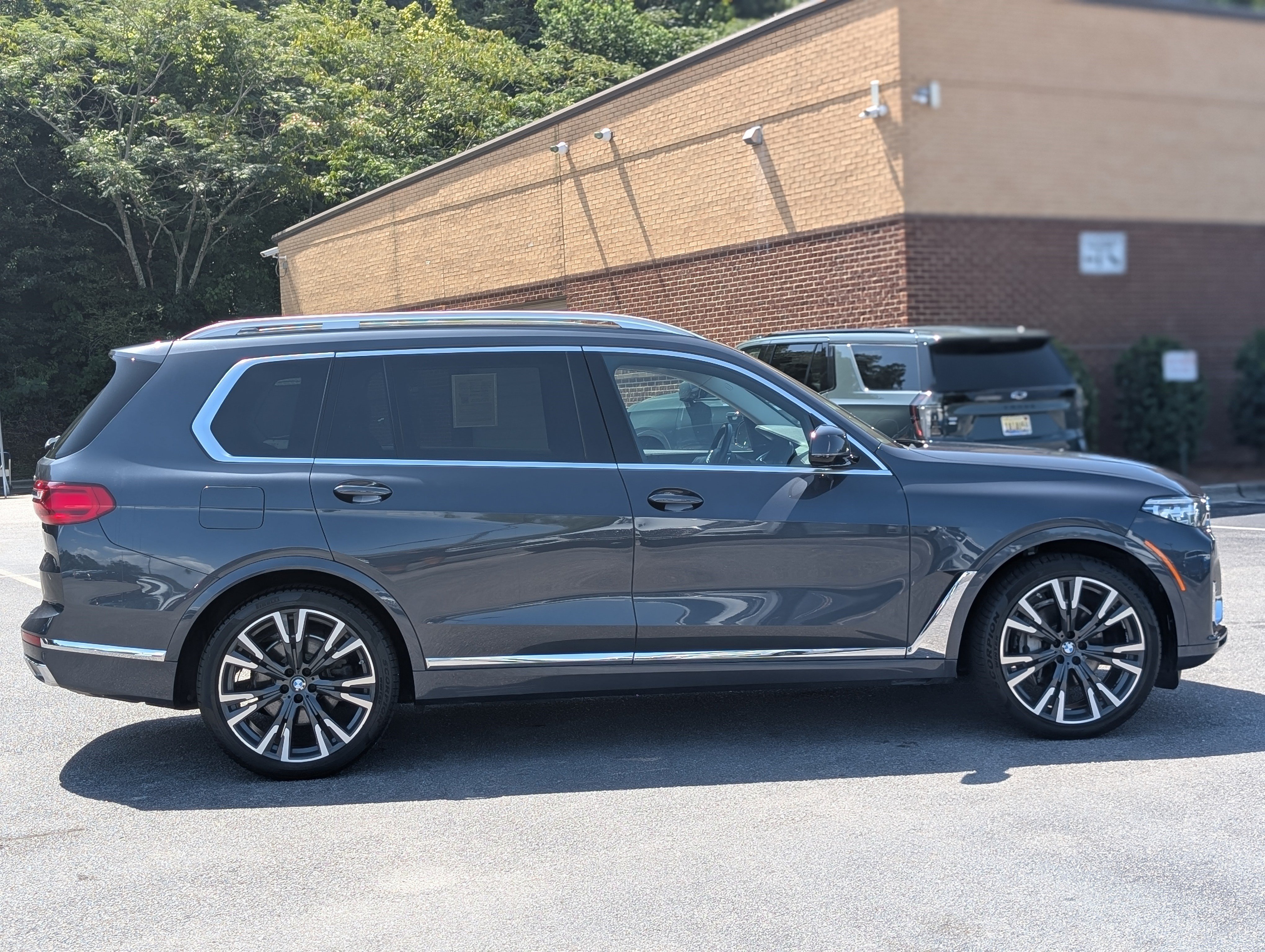 Used 2019 BMW X7 xDrive40i w/ Premium Package AWD/4WD image 10