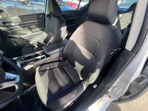 Used 2024 Nissan Altima 2.5 SV image 36