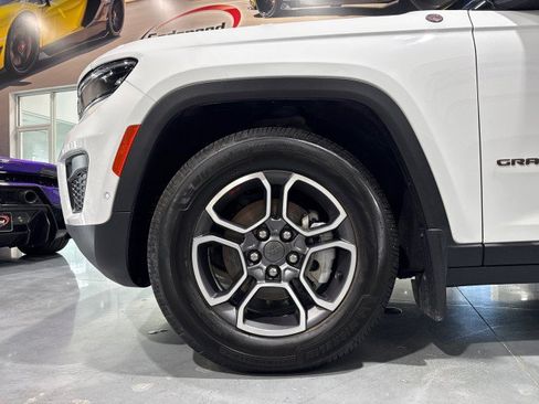 Used 2022 Jeep Grand Cherokee Trailhawk w/ ADV Protech Group II AWD/4WD image 9