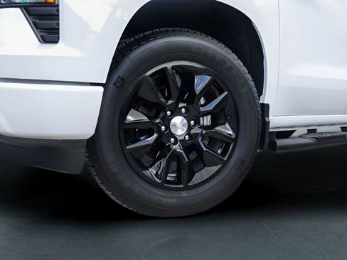 Used 2024 Chevrolet Silverado 1500 Custom RWD image 4
