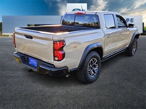 Used 2024 Chevrolet Colorado ZR2 w/ Technology Package image 7