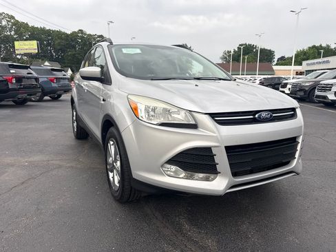 Used 2014 Ford Escape SE w/ Equipment Group 201A FWD image 4