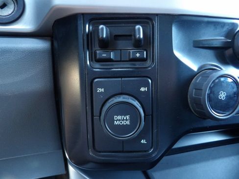 Used 2025 Ford F350 XLT w/ FX4 Off-Road Package AWD/4WD image 22