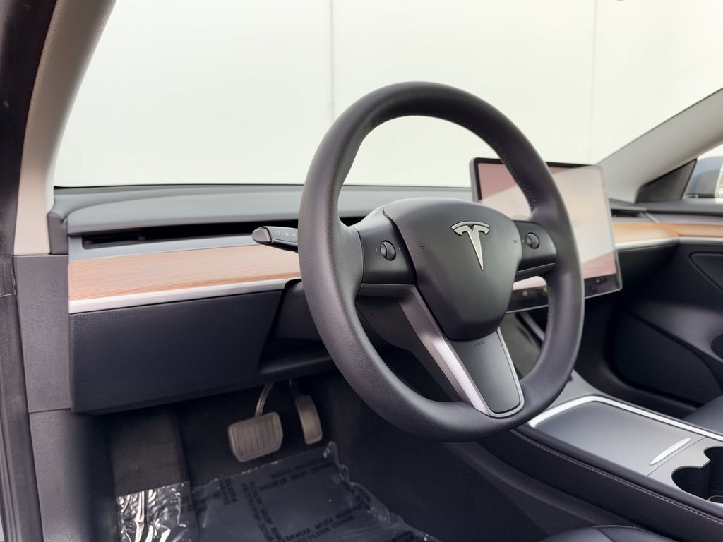 Used 2023 Tesla Model 3 Standard Range RWD image 4