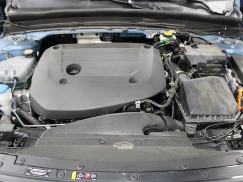Used 2023 Volvo XC40 B5 Plus w/ Driver Assist Package AWD/4WD image 38