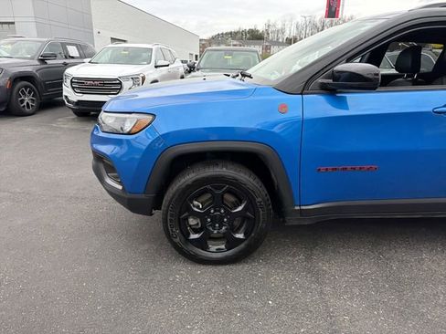 Used 2024 Jeep Compass Trailhawk AWD/4WD image 8