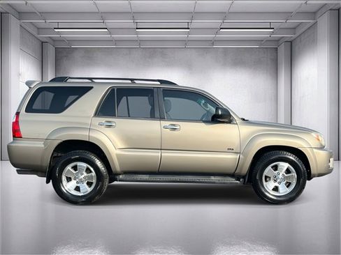 Used 2008 Toyota 4Runner SR5 image 2