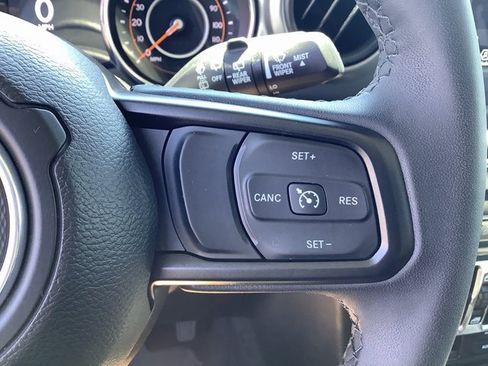 Used 2023 Jeep Wrangler Sport S image 12