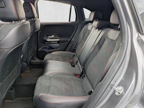 Used 2021 Mercedes-Benz GLA 250 GLA 250 image 17