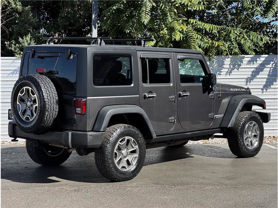 Used 2016 Jeep Wrangler Unlimited Rubicon w/ Connectivity Group AWD/4WD image 12