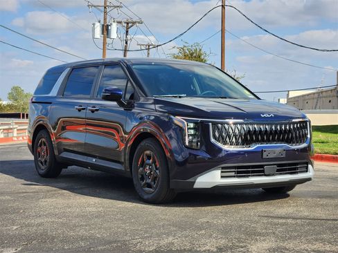 New 2026 Kia Carnival LXS image 3