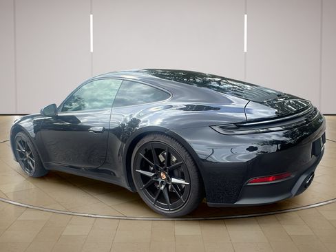 Certified 2025 Porsche 911 Carrera T RWD image 3