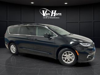 Used 2024 Chrysler Pacifica Touring-L FWD video 1