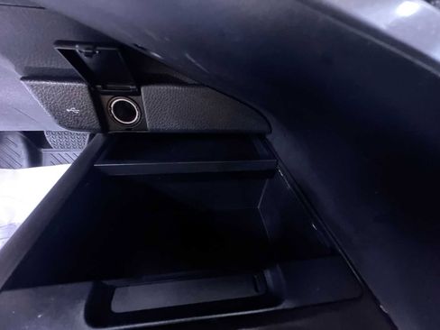 Used 2024 Toyota Camry SE image 28