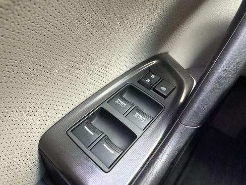 Used 2012 Acura TSX Sedan image 22