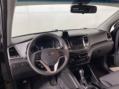 Used 2018 Hyundai Tucson SE image 8