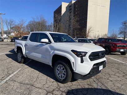 New 2025 Toyota Tacoma SR5