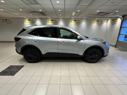 Used 2023 Ford Escape Active w/ Tech Pack #2 image 3