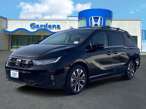New 2026 Honda Odyssey Elite image 3