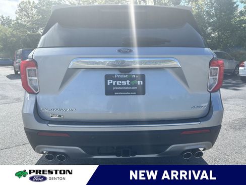 Used 2021 Ford Explorer Platinum w/ Equipment Group 601A AWD/4WD image 4