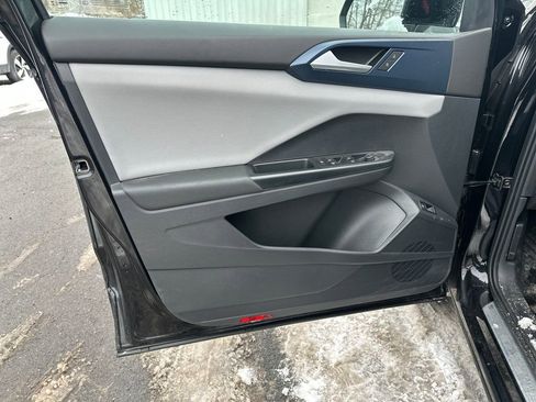 Certified 2023 Volkswagen Taos SE AWD/4WD image 5