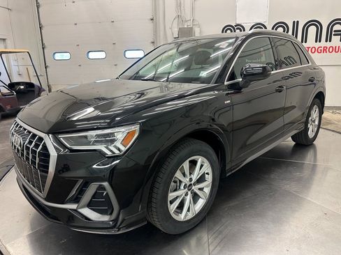 Used 2024 Audi Q3 2.0T Premium image 11