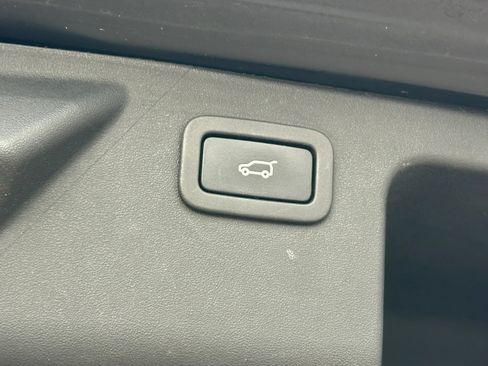 Used 2017 Land Rover Discovery Sport HSE AWD/4WD image 19